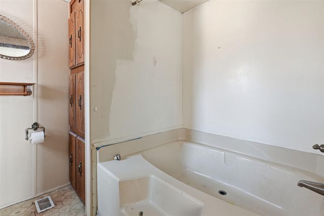 8054 N Gale Road, Otisville, MI 48463