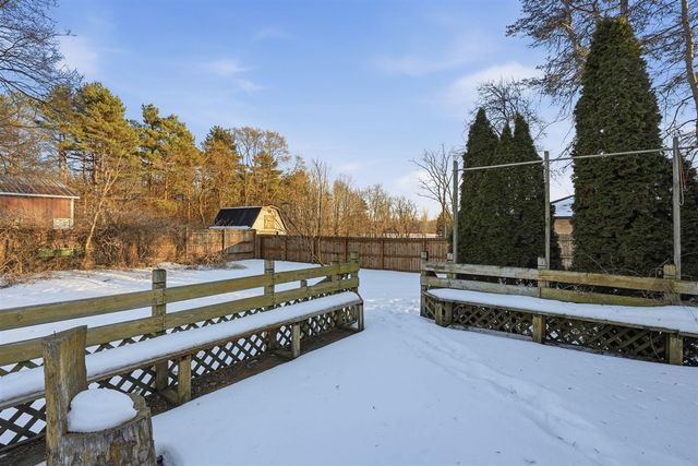 8054 N Gale Road, Otisville, MI 48463