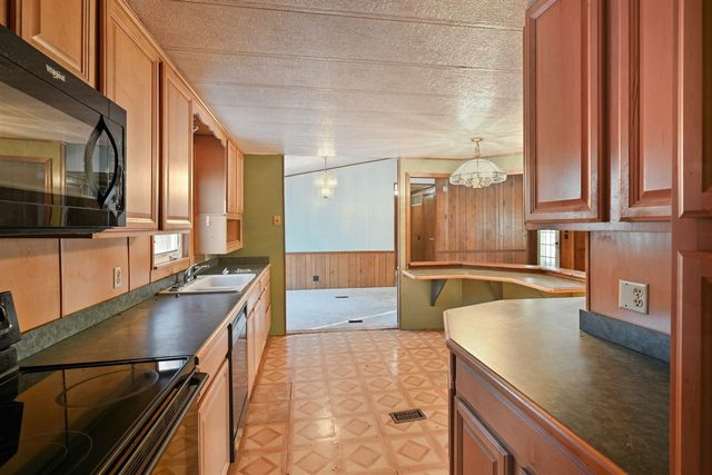 8054 N Gale Road, Otisville, MI 48463