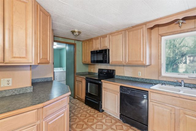 8054 N Gale Road, Otisville, MI 48463