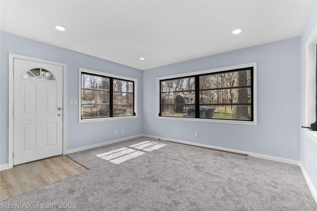 21171 Westhampton Street, Oak Park, MI 48237