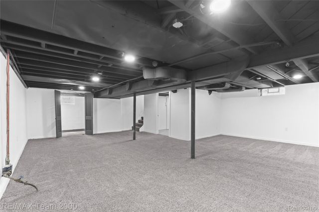 21171 Westhampton Street, Oak Park, MI 48237