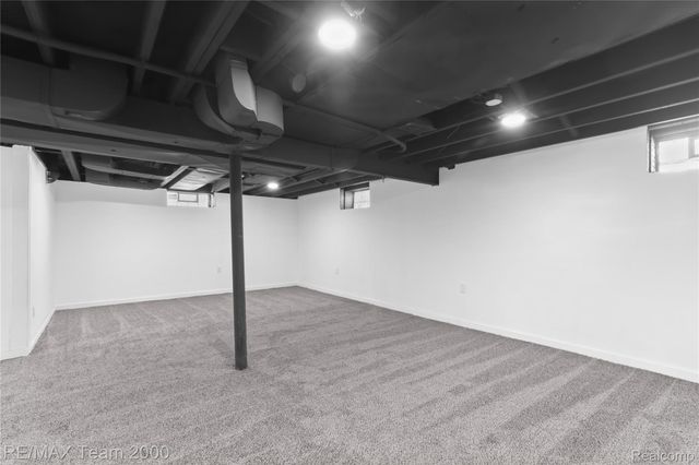 21171 Westhampton Street, Oak Park, MI 48237