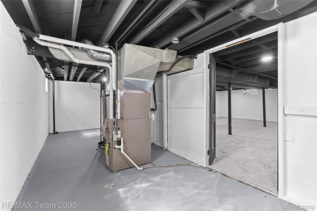 21171 Westhampton Street, Oak Park, MI 48237