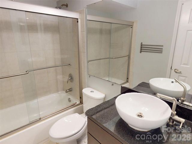 517 N Graham Street, Charlotte, NC 28202