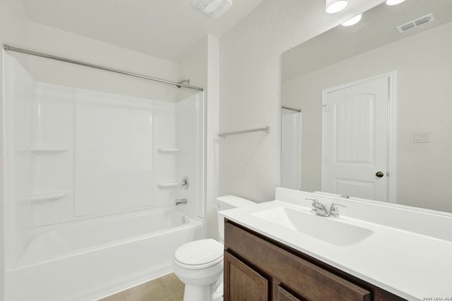 1935 Brandywine, New Braunfels, TX 78130