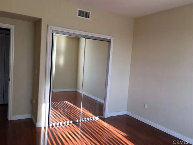 15435 Vanowen, Los Angeles, CA 91406