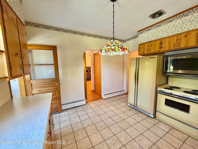 191 N Putt Corners Road, Wallkill, NY 12589