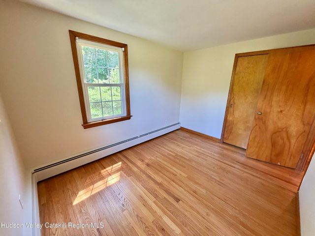 191 N Putt Corners Road, Wallkill, NY 12589