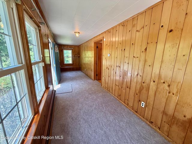 191 N Putt Corners Road, Wallkill, NY 12589