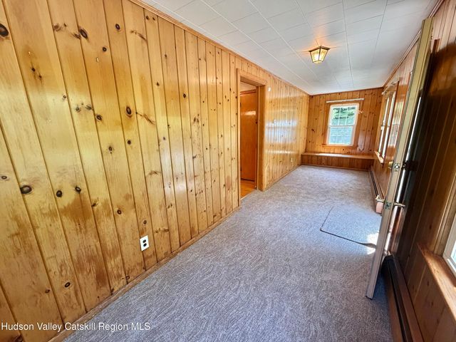 191 N Putt Corners Road, Wallkill, NY 12589