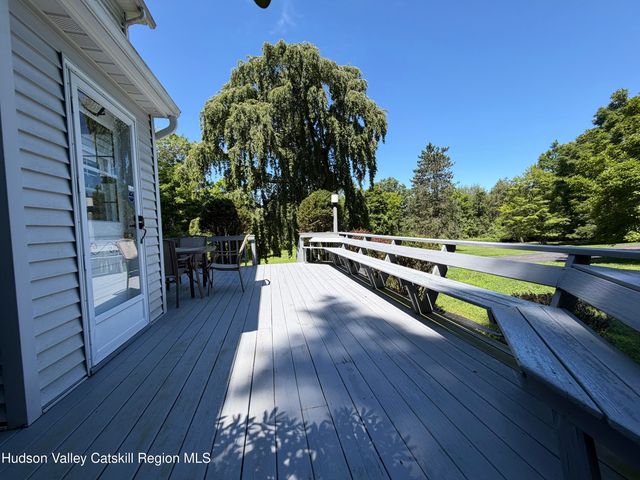 191 N Putt Corners Road, Wallkill, NY 12589
