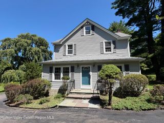 191 N Putt Corners Road, Wallkill, NY 12589