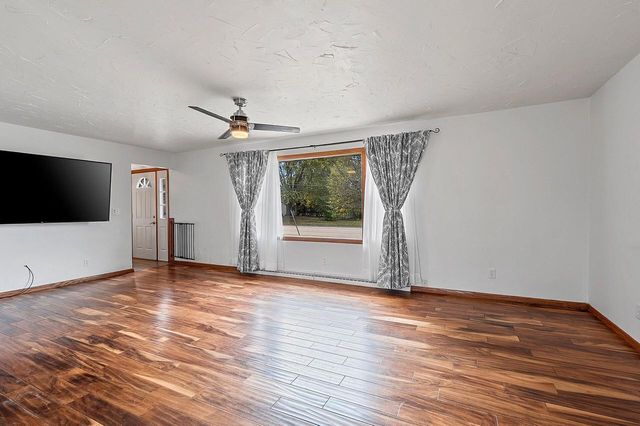 3608 Menasha AVENUE, Manitowoc, WI 54220