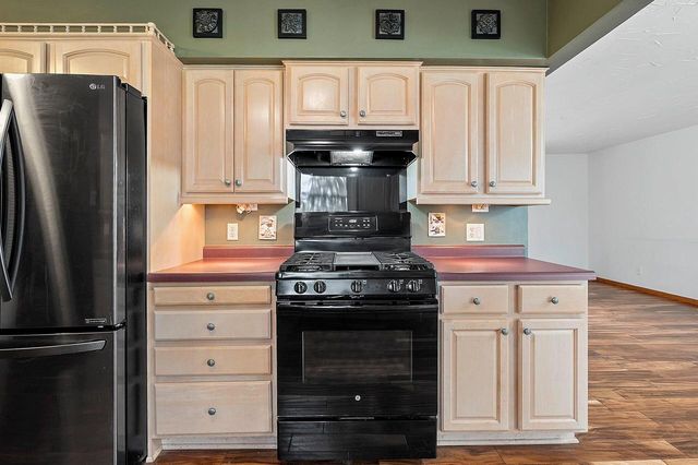 3608 Menasha AVENUE, Manitowoc, WI 54220