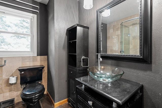 3608 Menasha AVENUE, Manitowoc, WI 54220