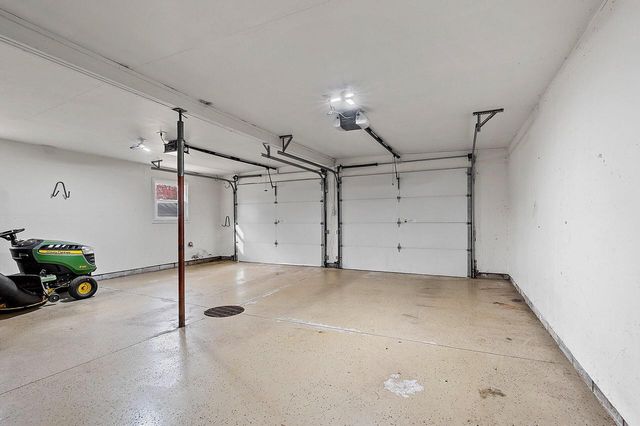 3608 Menasha AVENUE, Manitowoc, WI 54220