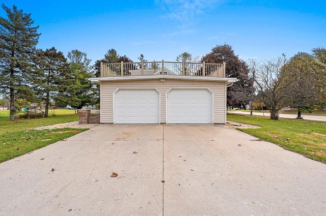 3608 Menasha AVENUE, Manitowoc, WI 54220