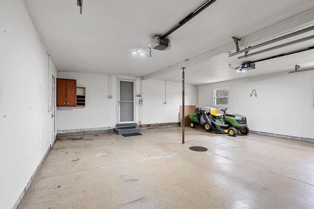 3608 Menasha AVENUE, Manitowoc, WI 54220