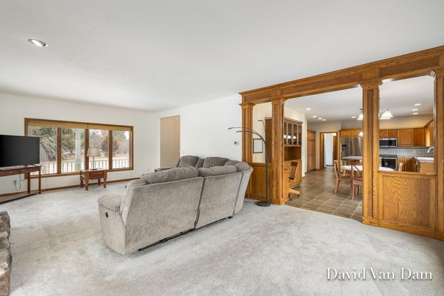 6675 Riverside Lane, Middleville, MI 49333