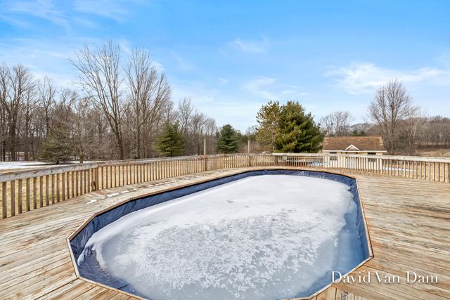 6675 Riverside Lane, Middleville, MI 49333