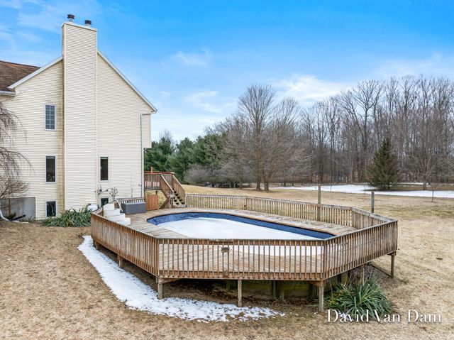 6675 Riverside Lane, Middleville, MI 49333