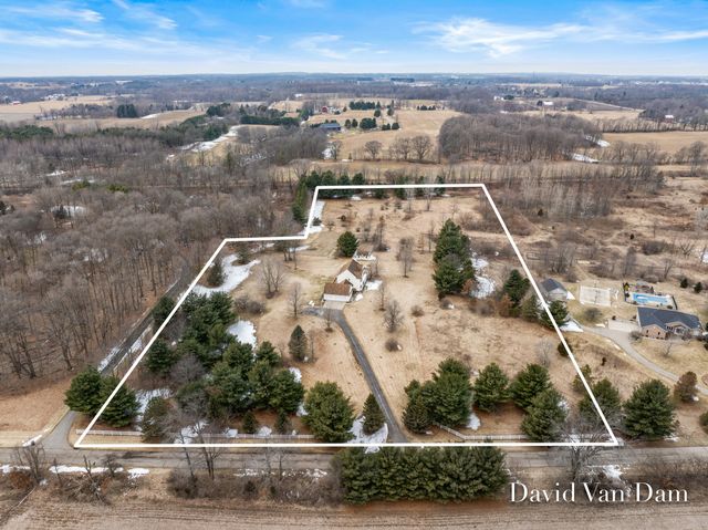 6675 Riverside Lane, Middleville, MI 49333