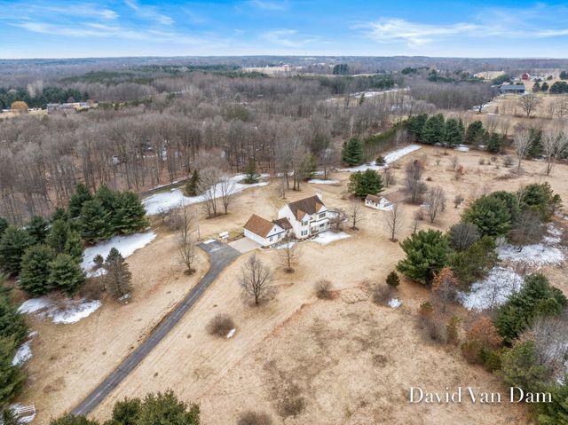 6675 Riverside Lane, Middleville, MI 49333