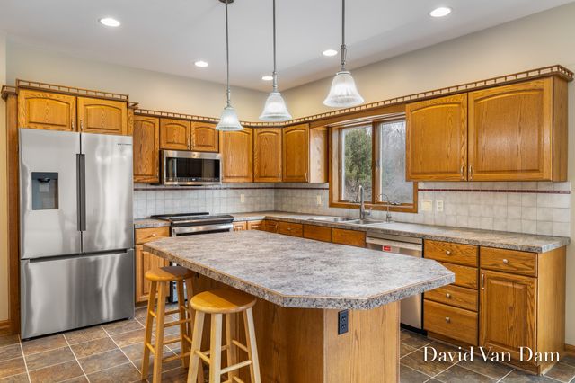 6675 Riverside Lane, Middleville, MI 49333