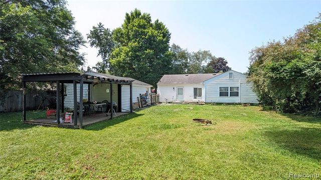 6085 Westdale Drive, Grand Blanc, MI 48439