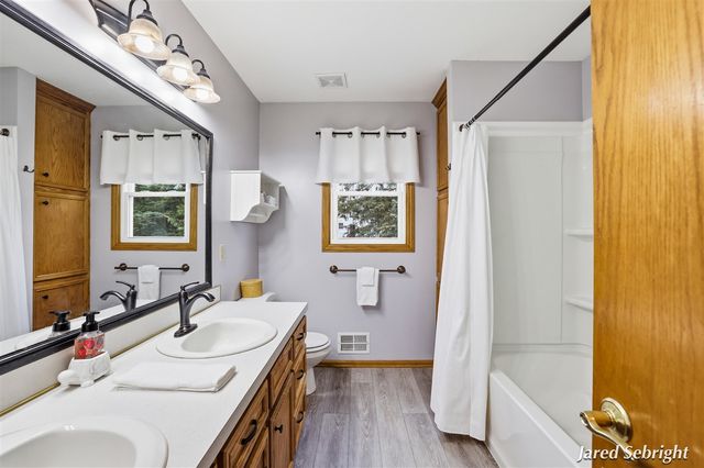 4901 Big Bass Drive, Hudsonville, MI 49426