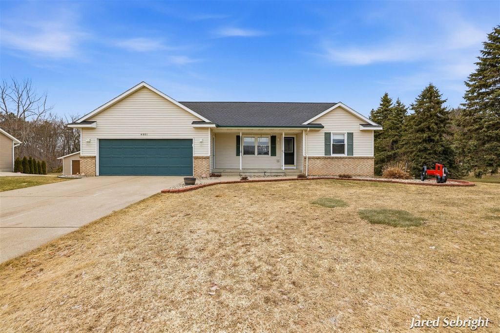 4901 Big Bass Drive, Hudsonville, MI 49426