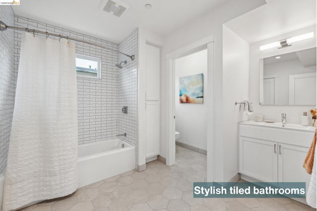 667 Alcatraz Ave, Oakland, CA 94609