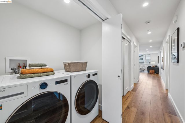 667 Alcatraz Ave, Oakland, CA 94609