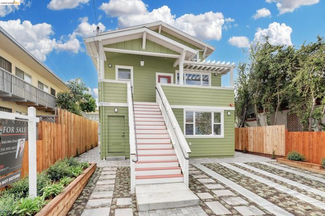 667 Alcatraz Ave, Oakland, CA 94609