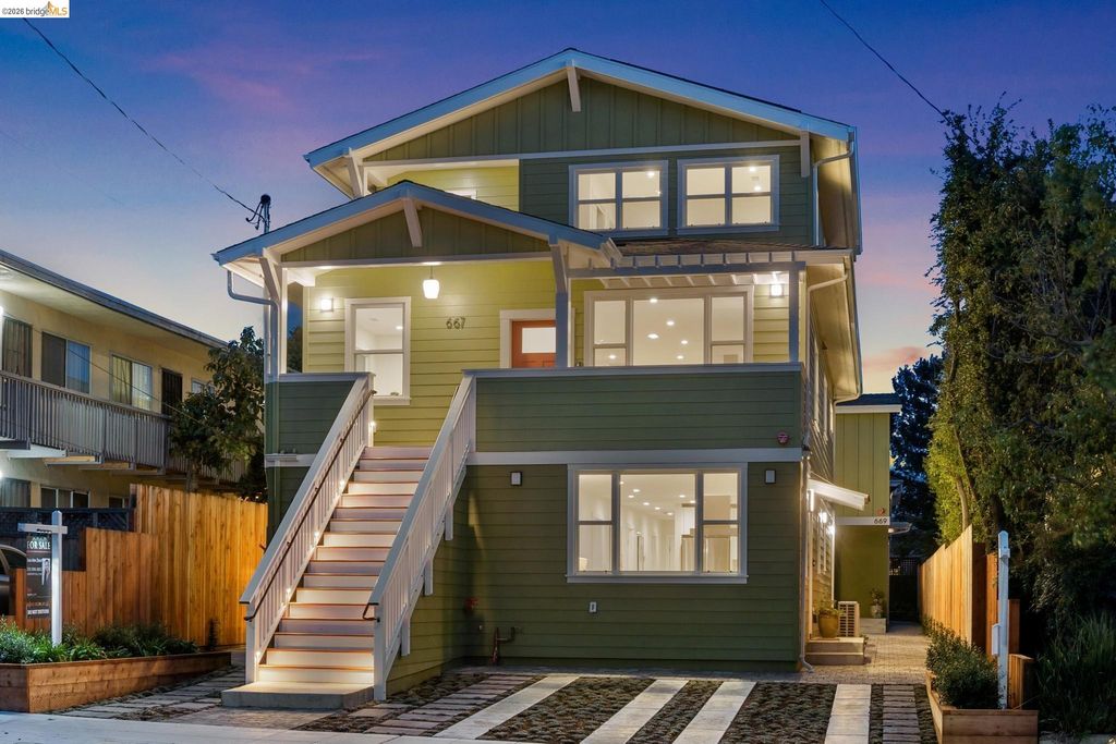 667 Alcatraz Ave, Oakland, CA 94609
