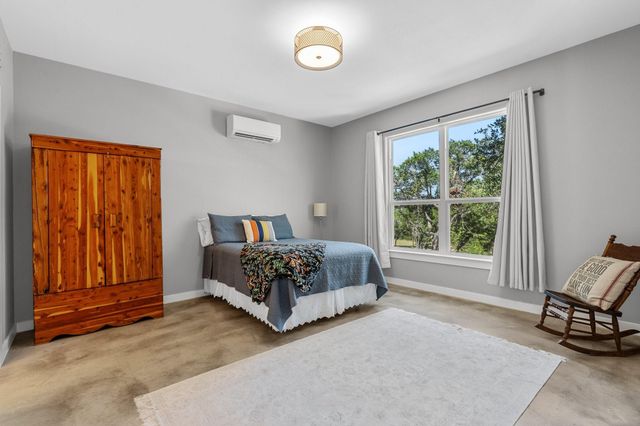 631 Lakeside DR, Wimberley, TX 78676