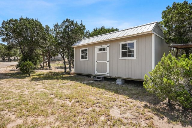 631 Lakeside DR, Wimberley, TX 78676