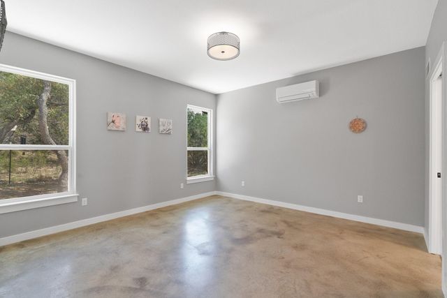 631 Lakeside DR, Wimberley, TX 78676