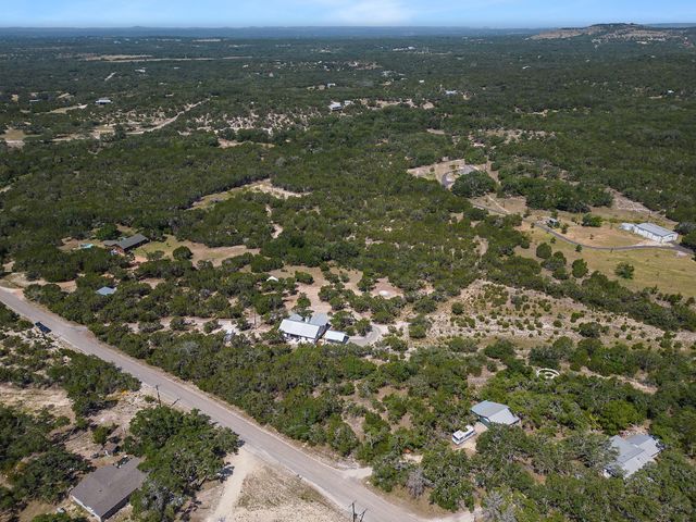 631 Lakeside DR, Wimberley, TX 78676