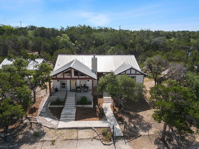 631 Lakeside DR, Wimberley, TX 78676