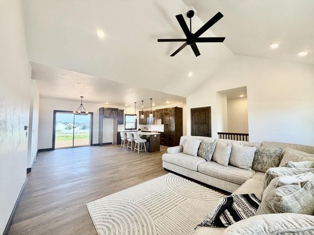 W5668 TONYS WAY, Appleton, WI 54915