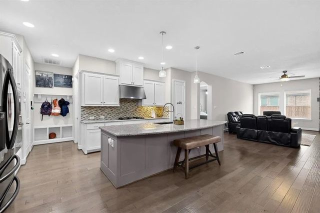 1102 Rendon Place, Mansfield, TX 76063