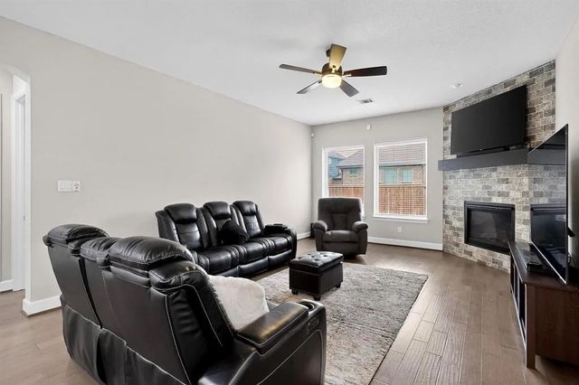 1102 Rendon Place, Mansfield, TX 76063