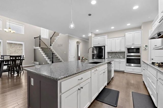 1102 Rendon Place, Mansfield, TX 76063