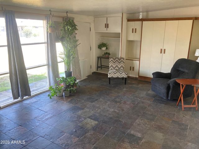 2729 W HAZELWOOD Street, Phoenix, AZ 85017