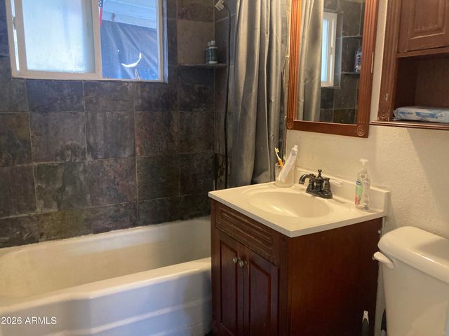 2729 W HAZELWOOD Street, Phoenix, AZ 85017
