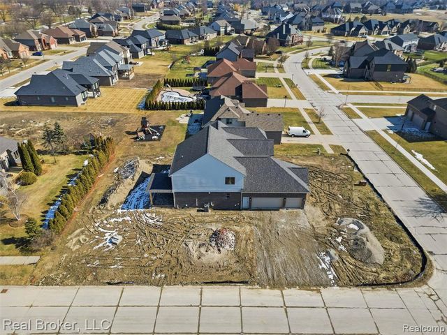 35689 Windridge Drive, New Baltimore, MI 48047