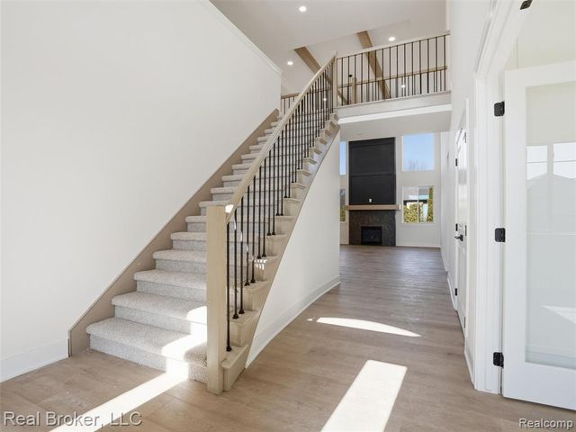 35689 Windridge Drive, New Baltimore, MI 48047