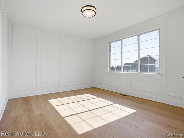 35689 Windridge Drive, New Baltimore, MI 48047